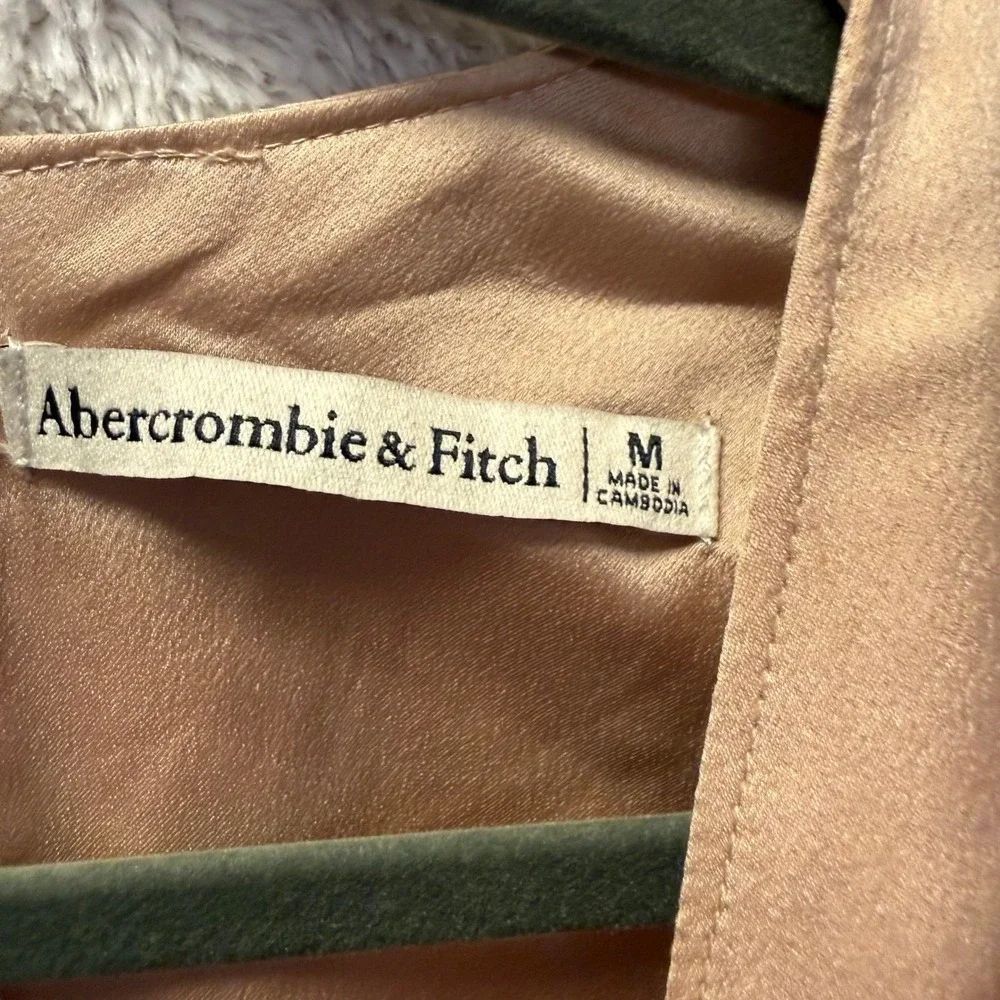 Abercrombie & Fitch Satin‎ Blouse M Champagne Beige Puff Sleeve Tie Back V-Neck